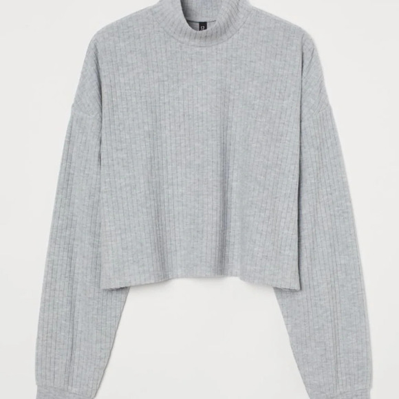 Cozy Light Heathered Gray Mock Neck Crop Sweater Size Small - Picture 1 of 9